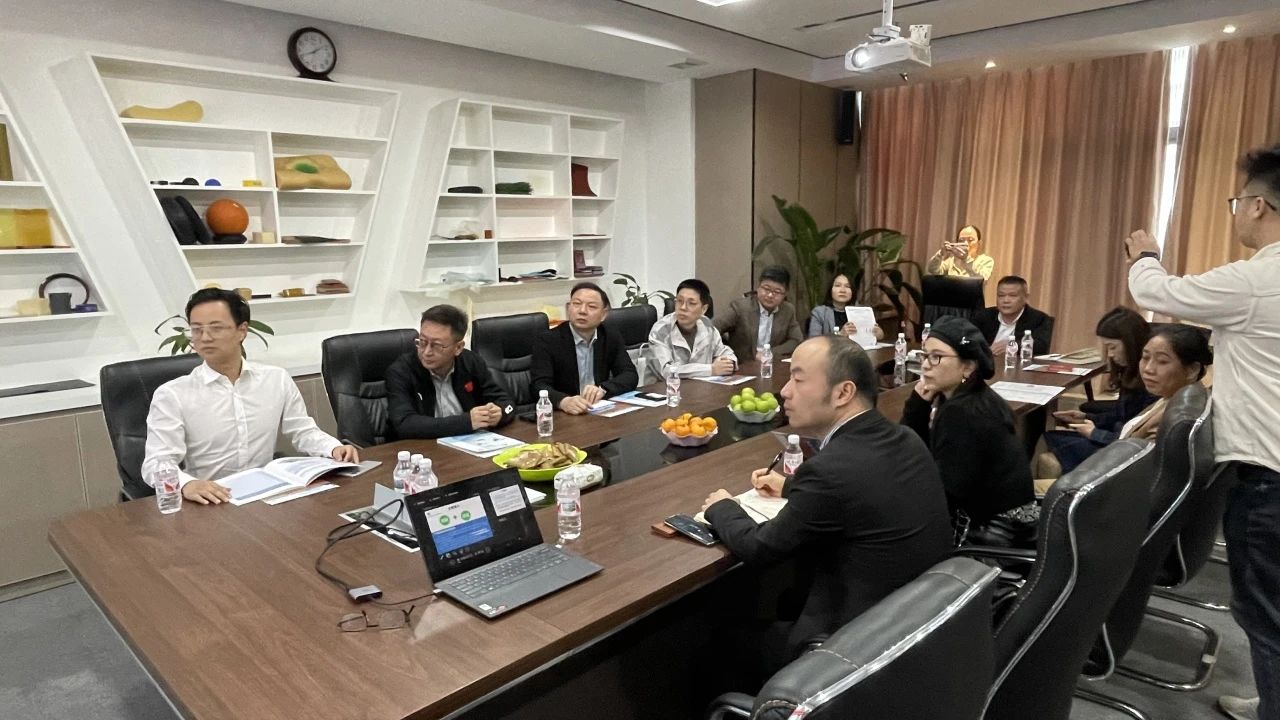 Guangdong Sports Facilities Manufacturers Association visited Yourun Company